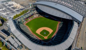Jeff Hoffman Signs Three-Year Contract with Toronto Blue Jays