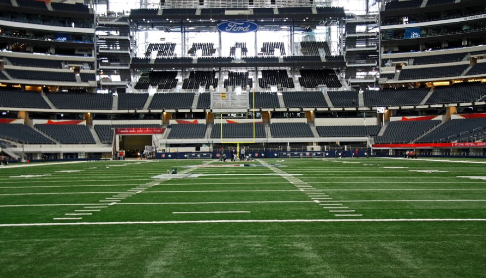 Unexpected Relocation: Vikings-Rams Playoff Game Moved to Arizona